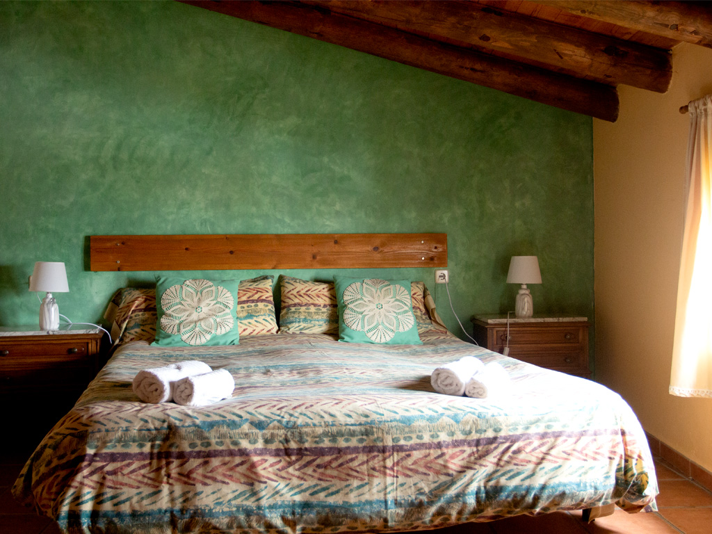 Vista Caxico habitación de Casa Oliban Turismo rural Sierra de Guara Huesca