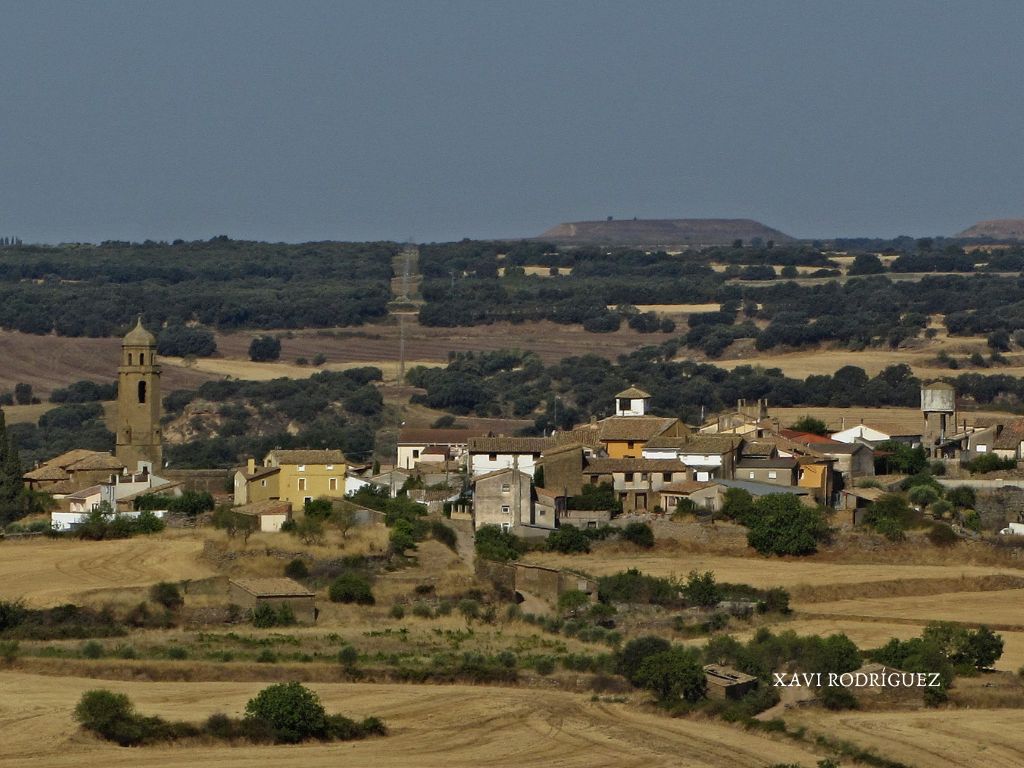 Fotografía de la población de Arbaniés tomada desde el Tozal de El Pino.